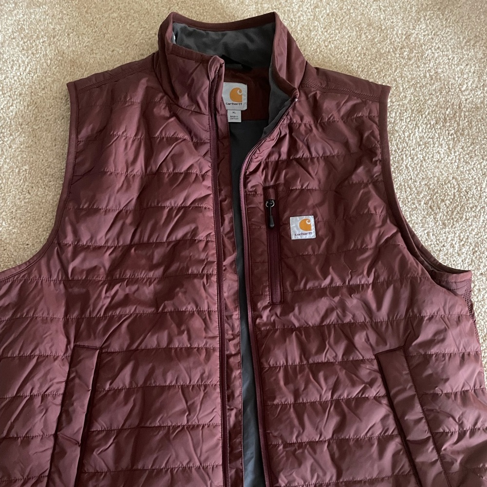 Carhartt maroon vest